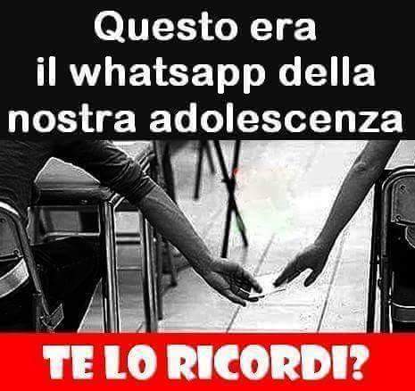 "Questo era il Whatsapp della nostra adolescenza. Te lo ricordi?"